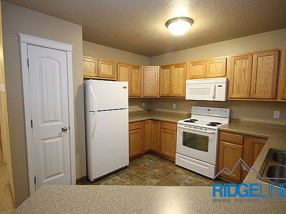 5th image of 2326 14th Ave S APT 3