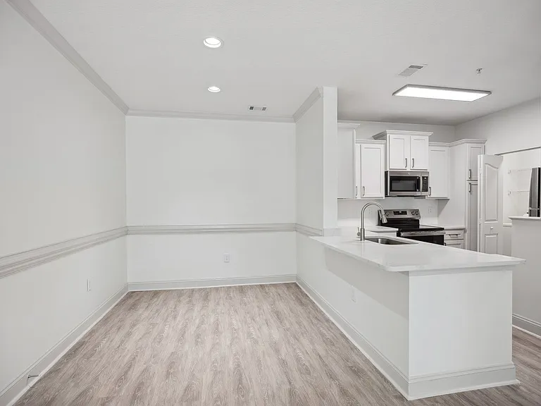 Enclave at Rivergate — Photo 22