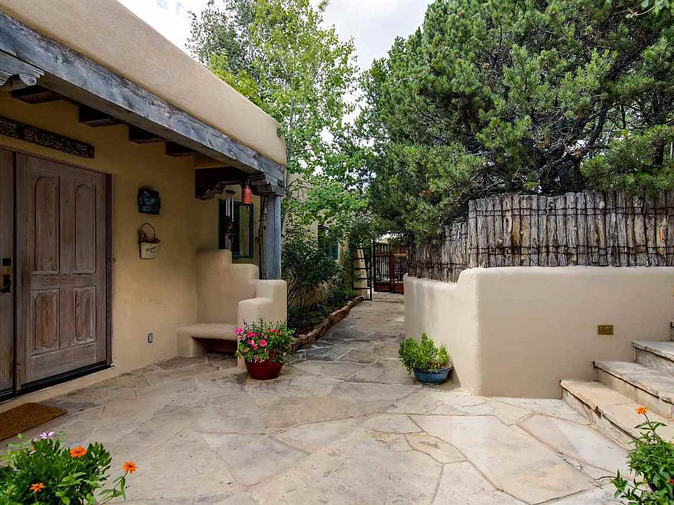1st image of 1118 Paseo Barranca