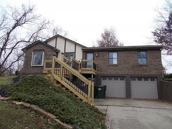1st image of 1121 Hanover Dr