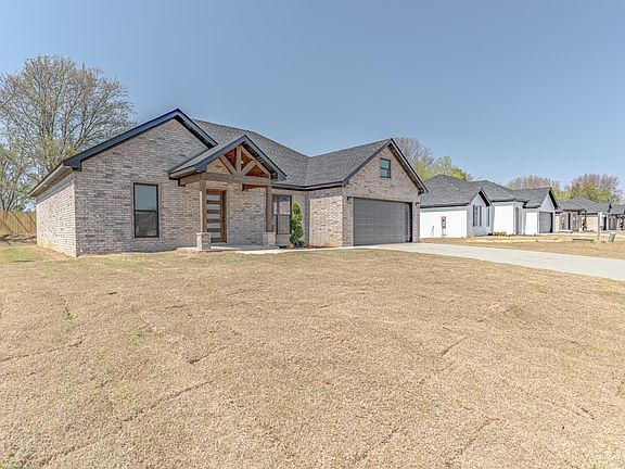 5th image of 223 Woodland Trl
