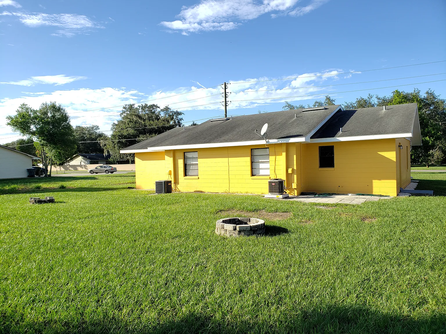 117 Denton Ave — Photo 2