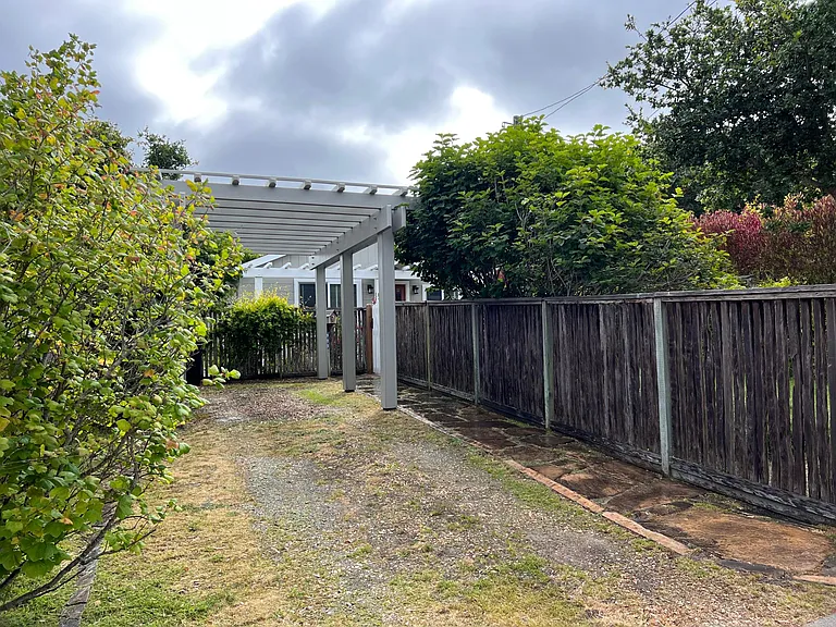 905 Pine St — Photo 2