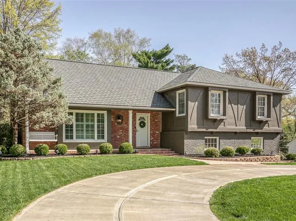 5400 W 100th St, Overland Park, KS 66207