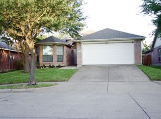 2020 Lake Trail Dr, Heartland, TX 75126