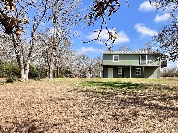 3rd image of 2124 E Pin Oak Ln