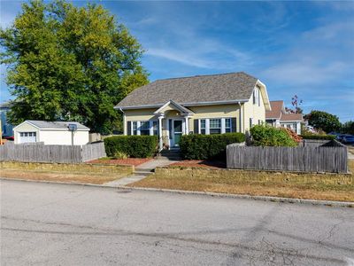 43 Laurens St, Cranston, RI, 02910