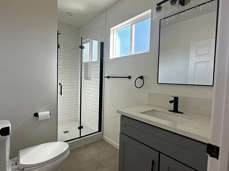 14768 San Fernando Mission Blvd — Photo 19