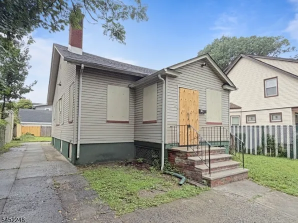 13 Linwood Pl, East Orange City, NJ 07017