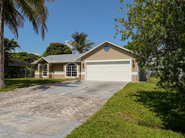 2514 SE Lakewood Street, Port St Lucie, FL 34952