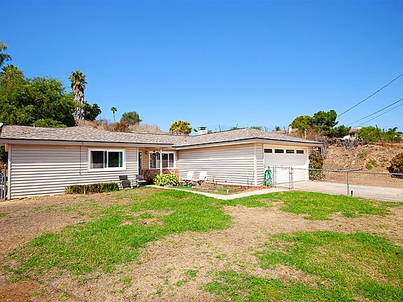 4th image of 2026 Dartmoor Dr
