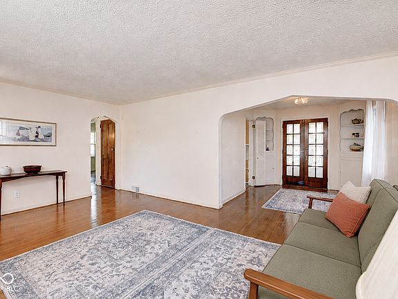 4th image of 6644 E Washington St