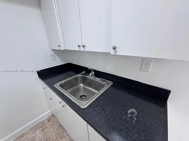 900 SW 5th Ave #3 — Photo 16