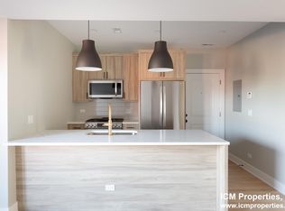2453 W Logan Blvd #3D, Chicago, IL 60647