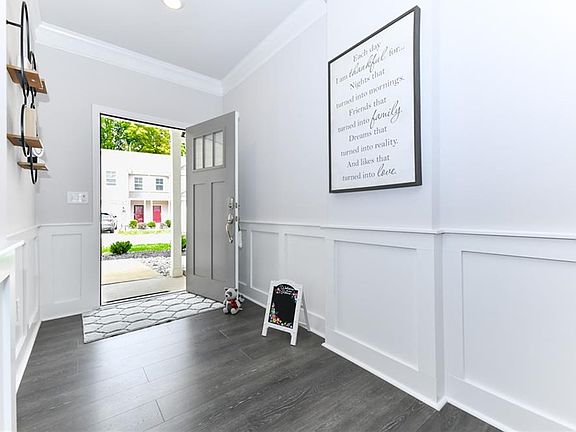 3rd image of 1034 Henson Park Dr