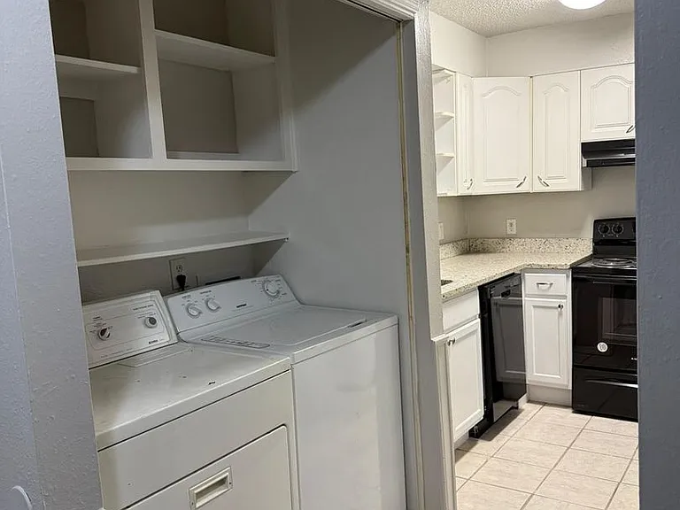 1402 Bill Carrol Dr — Photo 4
