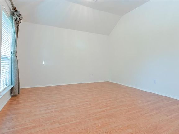 2nd image of 2520 Brycewood Ln