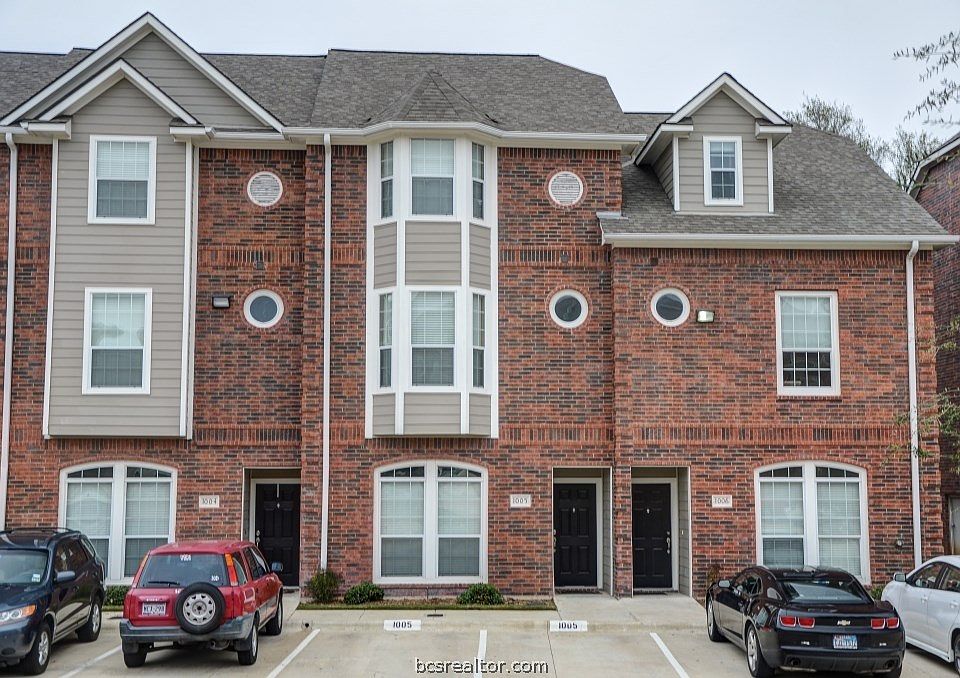 1st image of 305 Holleman Dr E APT 1005