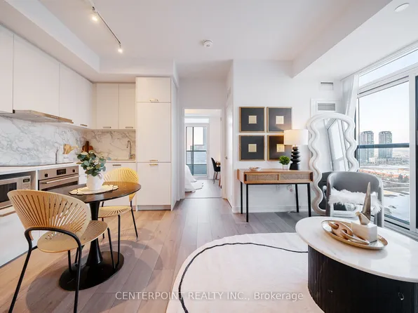 38 Honeycrisp Cres #1910, Vaughan, ON L4K 0M8