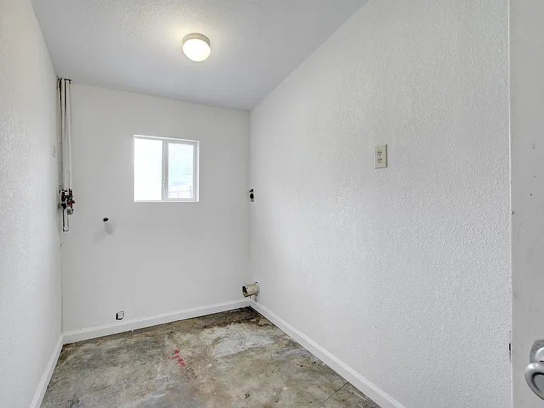 434 Schmeltzer Ln — Photo 18