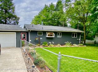 6960 Lakeview Dr, Bellevue, MI 49021