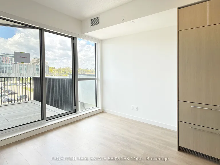 75 Billes Hts #525 — Photo 4