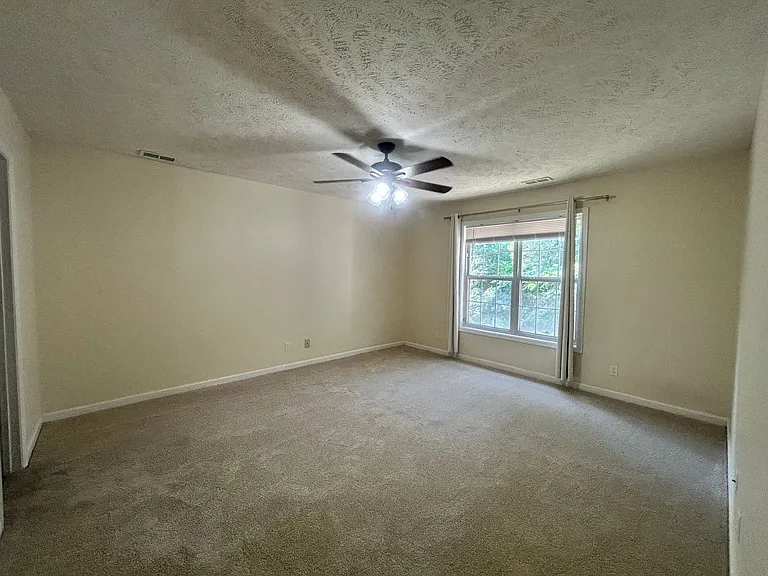 3411 Lainey Ln #C — Photo 18