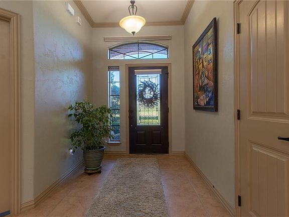 3rd image of 109 Heritage Pl