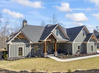 410 Edgewater Trl, Toccoa, GA 30577