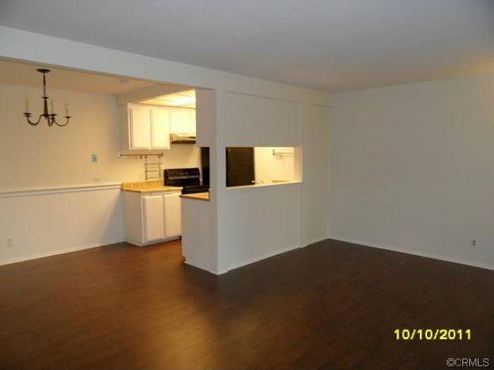  LIVING DINING KITCHEN