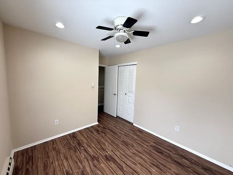 521 W Loch Lomond Dr — Photo 14