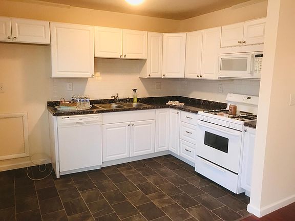 2nd image of 4636 Caddington St