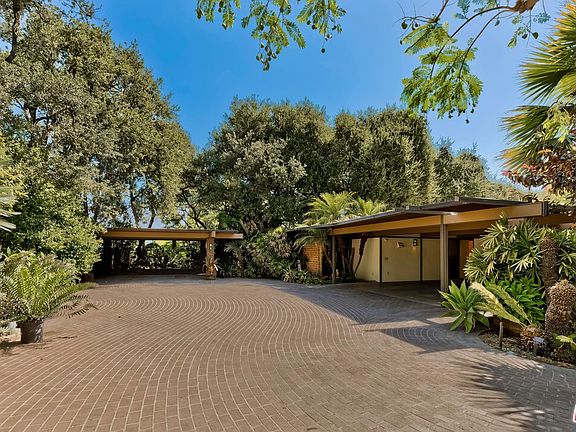 4th image of 1385 El Mirador Dr