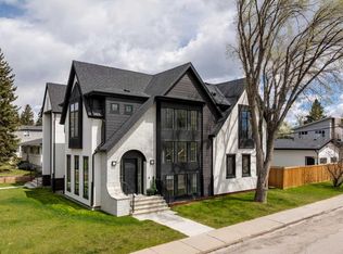3728 S 5th Ave SW, Calgary, AB T3C 0B8