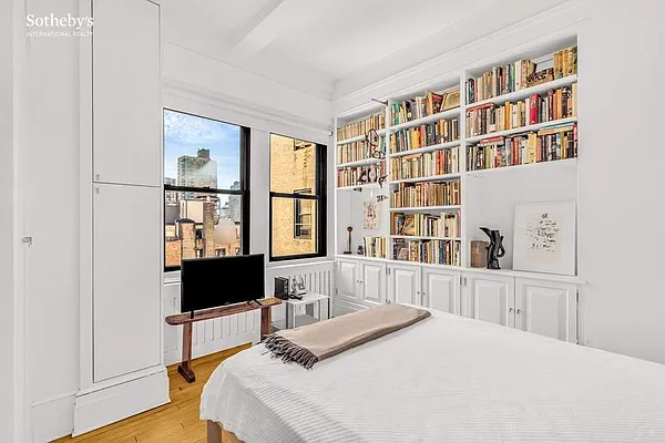 Sold by Sotheby's International Realty | media 7