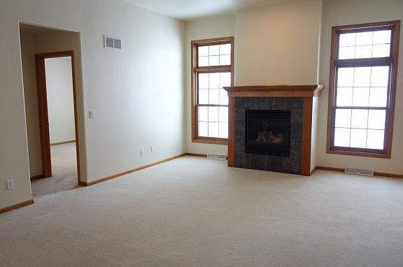 5th image of W7077 Cobblestone Dr