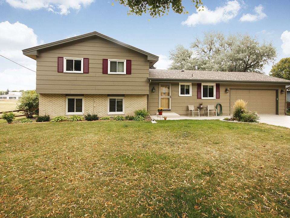 1st image of 4608 Aquila Ave N