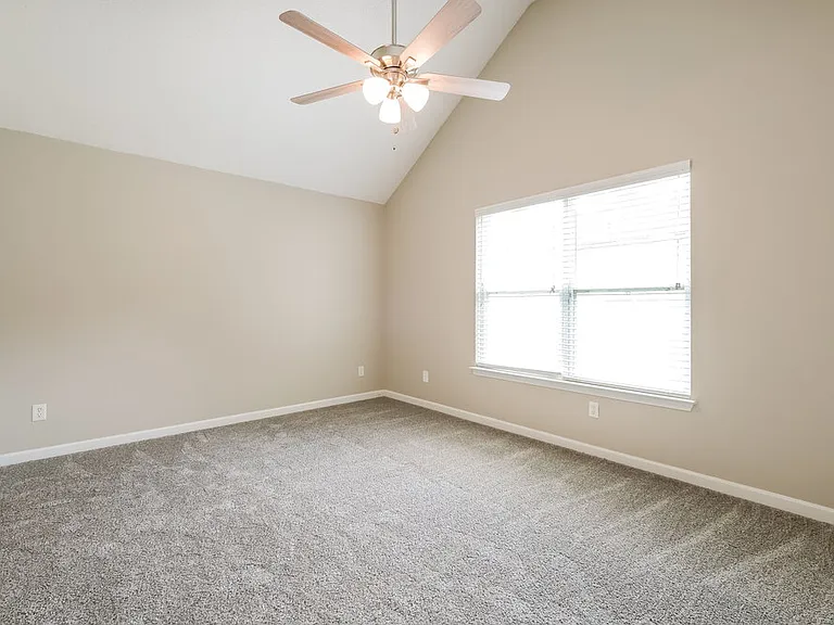 5577 Waverly Park — Photo 10