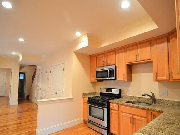 3rd image of 25 Lothrop St #2