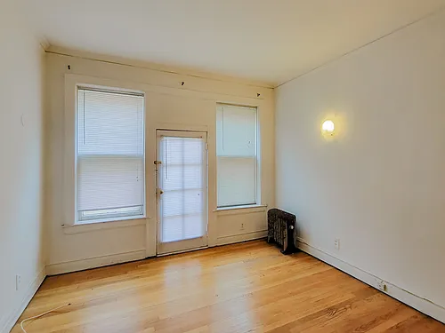 434 1/2 W Surf St #2F Photo 1 434 1/2 W Surf St #2F Photo 1