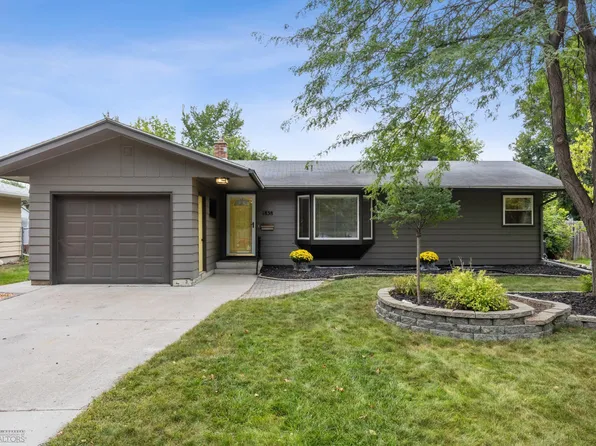 1838 17th St S, Fargo, ND 58103