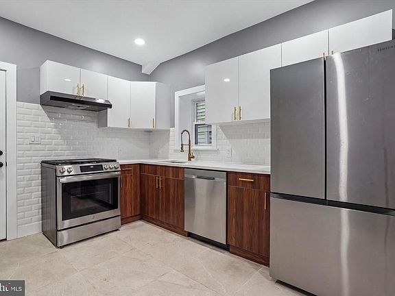 5th image of 422 W Hanover St