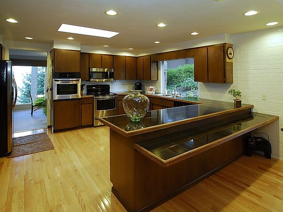 Kitchen - Granite Counter