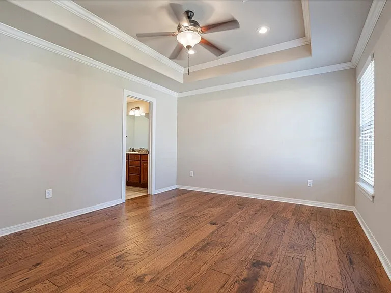 231 Genoa Way — Photo 12