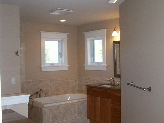2nd image of 54 Grace Ln