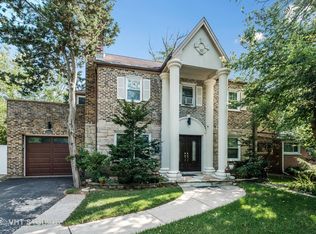 2501 Lake Ave, Wilmette, IL 60091