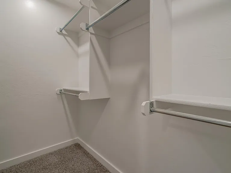 13522 Vinita Dr — Photo 19