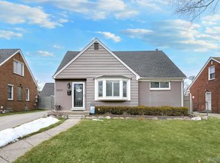 2072 Rosemont Rd, Berkley, MI 48072