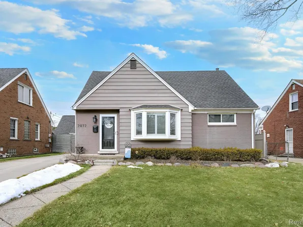 2072 Rosemont Rd, Berkley, MI 48072
