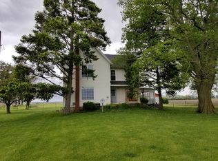 1125 N 46th Rd, Earlville, IL 60518